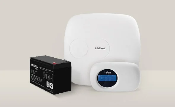 Central de alarme Intelbras com bateria de backup para loja e comércio